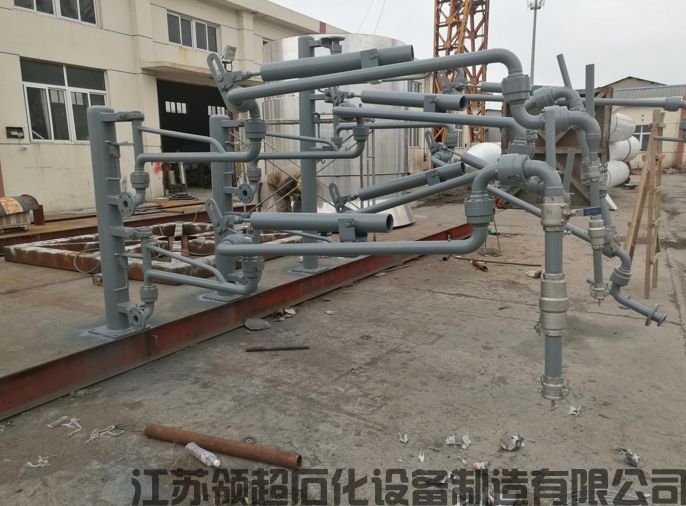 內蒙古烏?？蛻舳ㄖ撇少彽囊慌鶤L2543型汽車底部裝卸鶴管已通過物流發(fā)往使用現場(1)